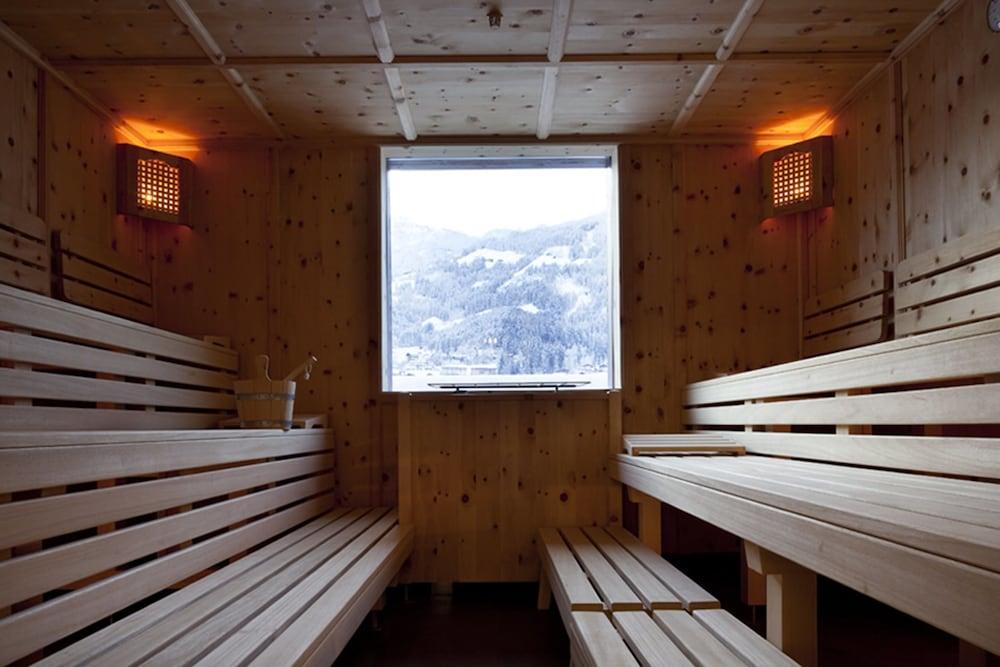 Hotel Malerhaus Fuegen